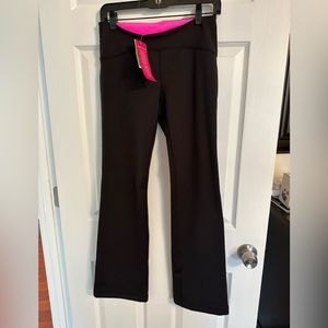 NWT Lilly Pulitzer Luxletic weekender pants, size Med, black
